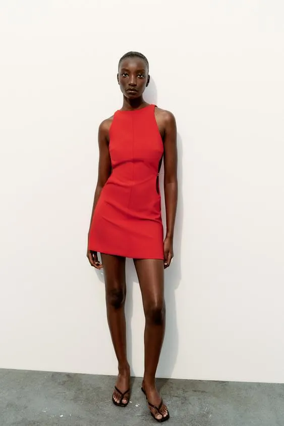 VESTIDO CORTO CUT OUT