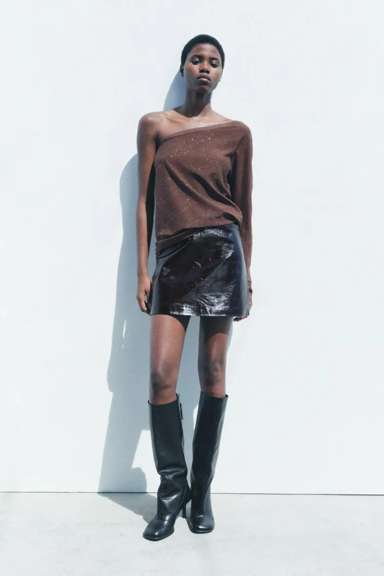 TOP ASIMÉTRICO PUNTO BRILLOS