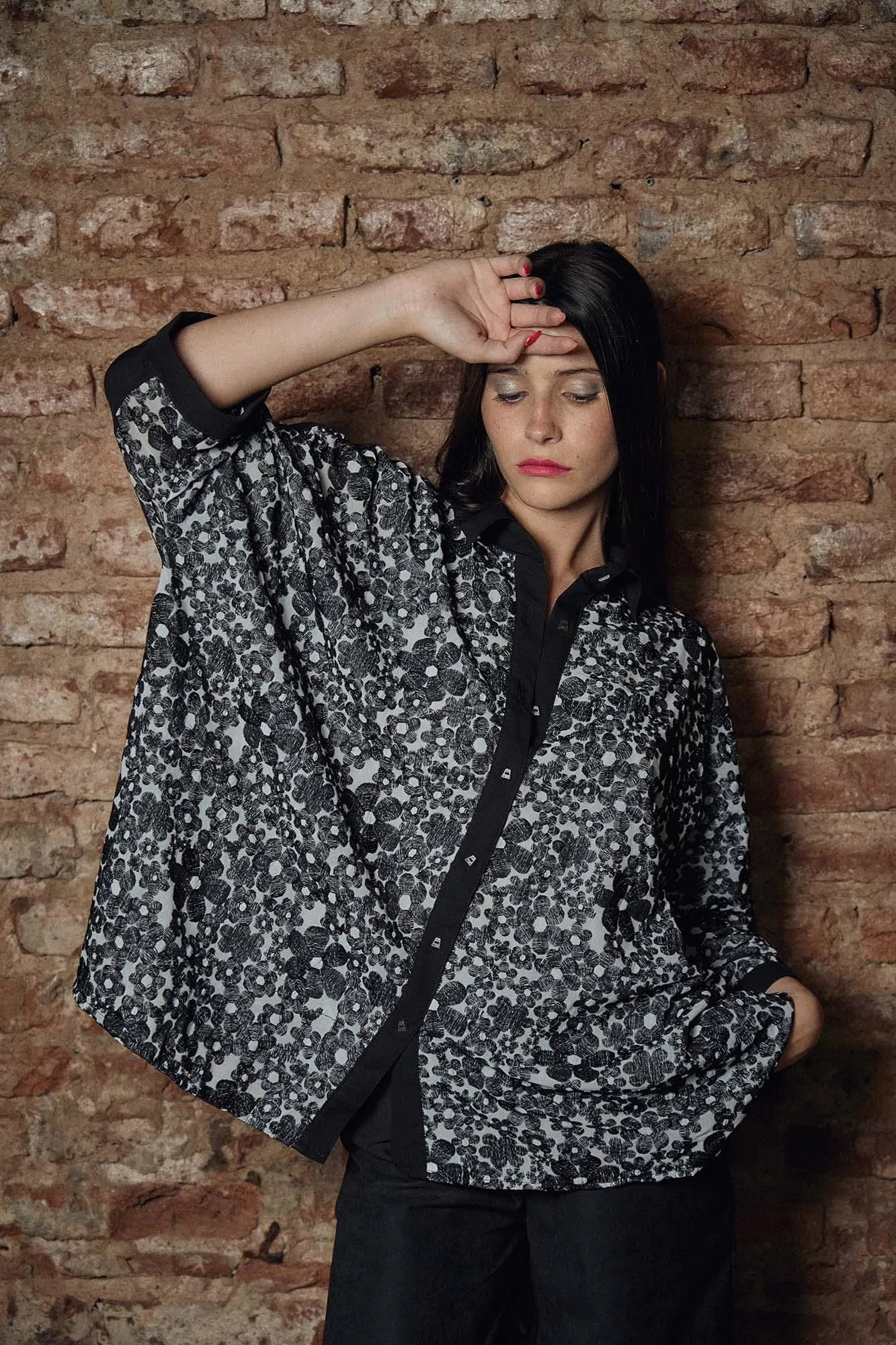 CAMISOLA NITROGENO FLORES NEGRO/BLANCO