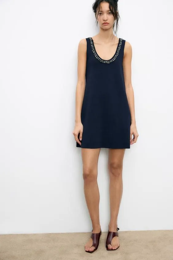 VESTIDO PUNTO LISO ABALORIOS JOYA