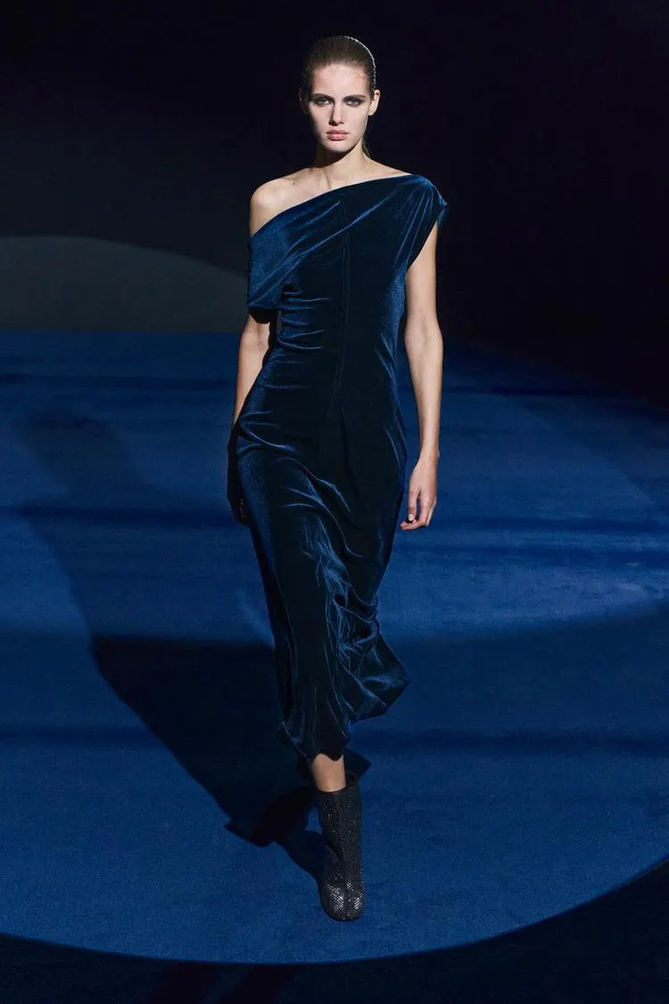 VESTIDO MIDI TERCIOPELO ZW COLLECTION