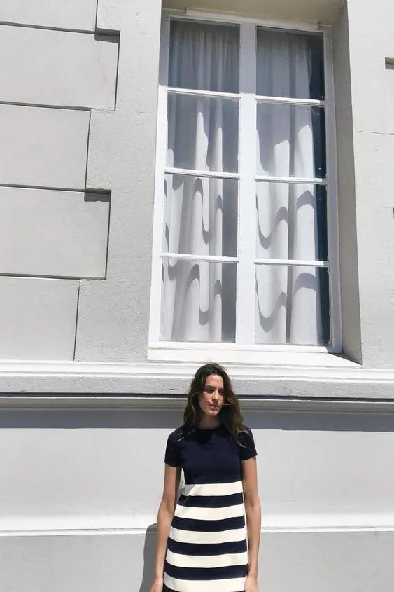 VESTIDO CORTO RAYAS PUNTO