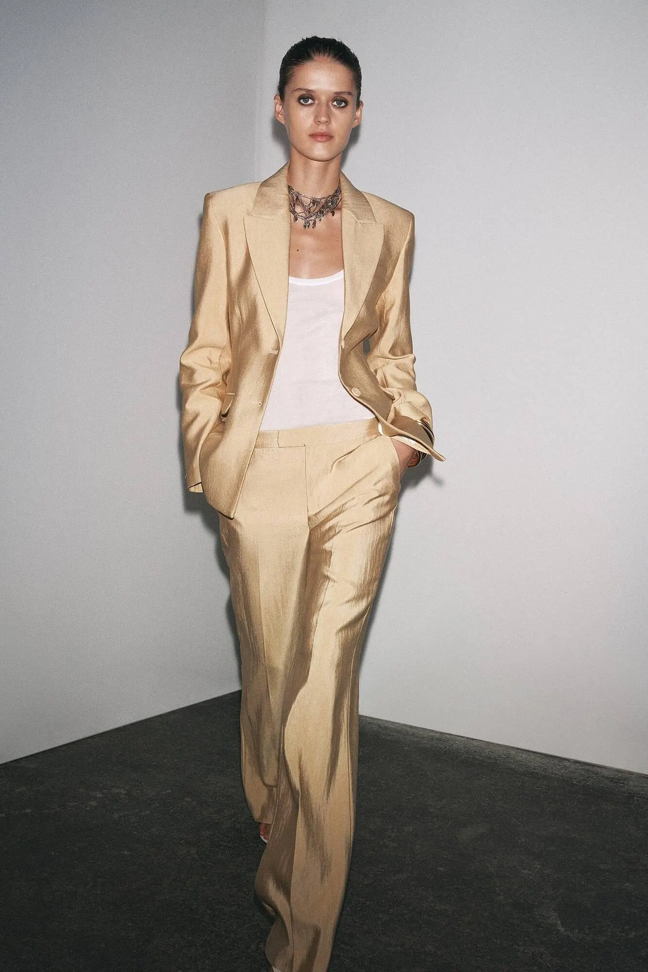 Ofertas de Catálogo ZARA 8 de abril al 30 de abril 2025 - Página 1 del catálogo