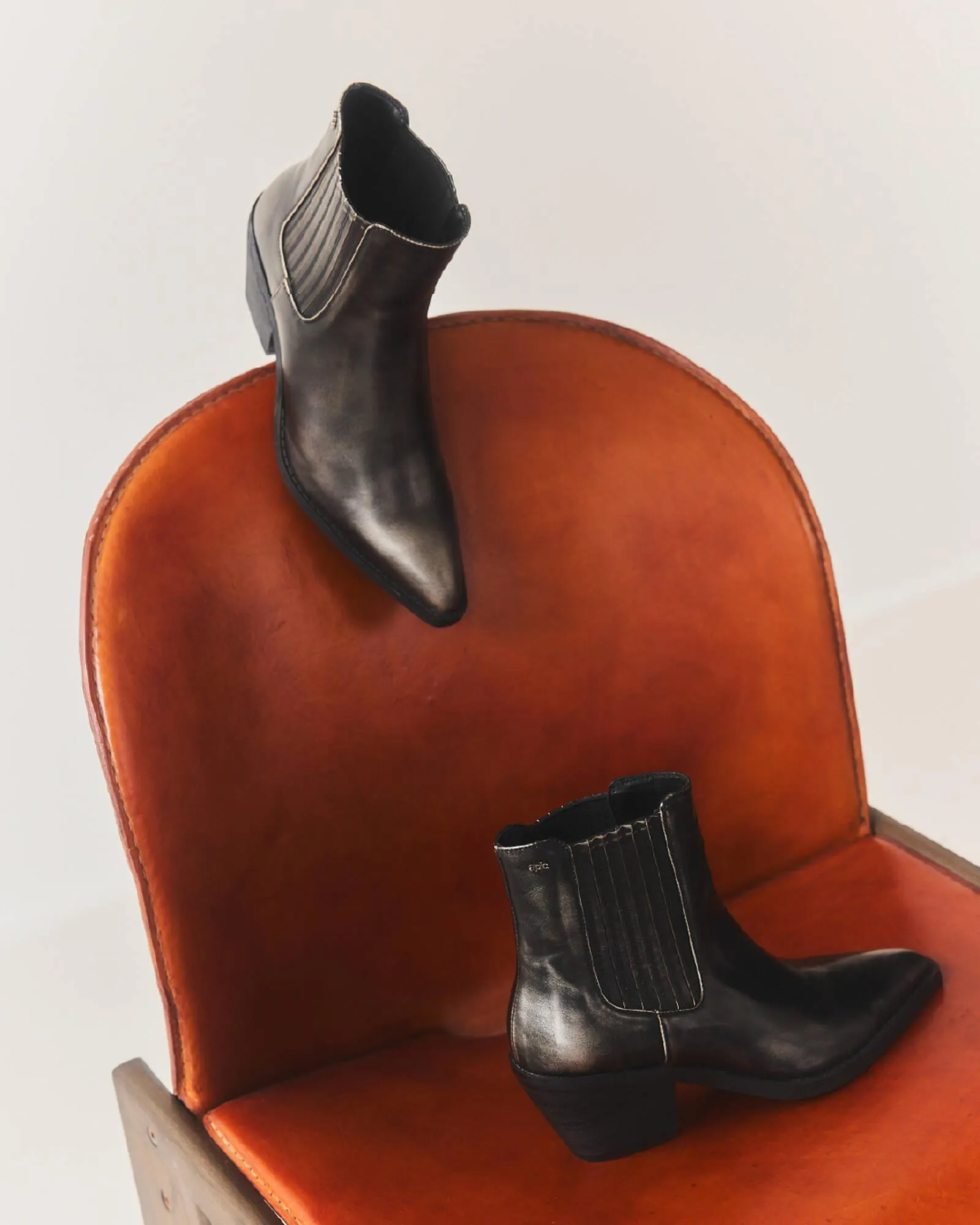 Ofertas de Catálogo Grimoldi 12 de abril al 18 de abril 2026 - Página 4 del catálogo