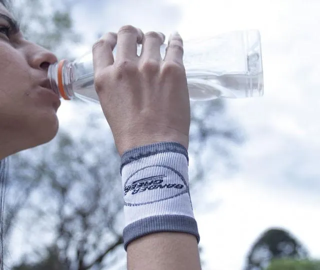 BANDER GREEN MUÑEQUERA CORTA DEPORTIVA ELASTIC PRO T1