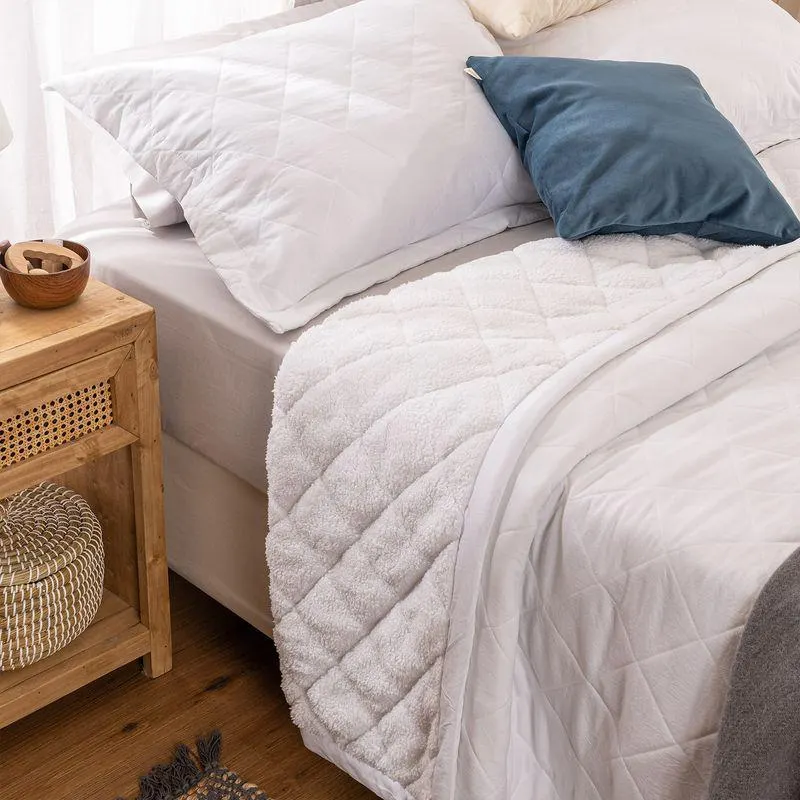 Cubrecama King Size Extra Suave Corderito Cuadros