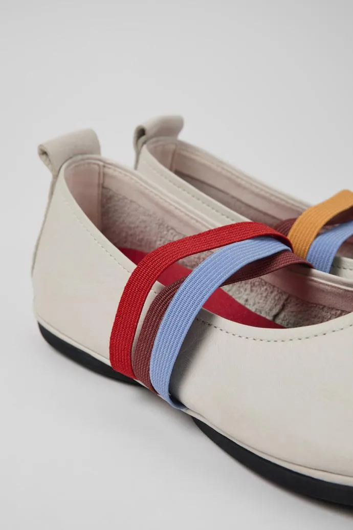 Bailarina de piel blanca para mujer