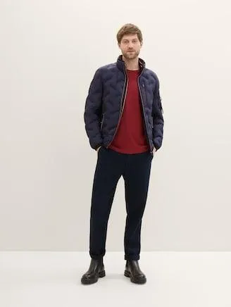 Hybrid Jacke mit abnehmbarer Kapuze