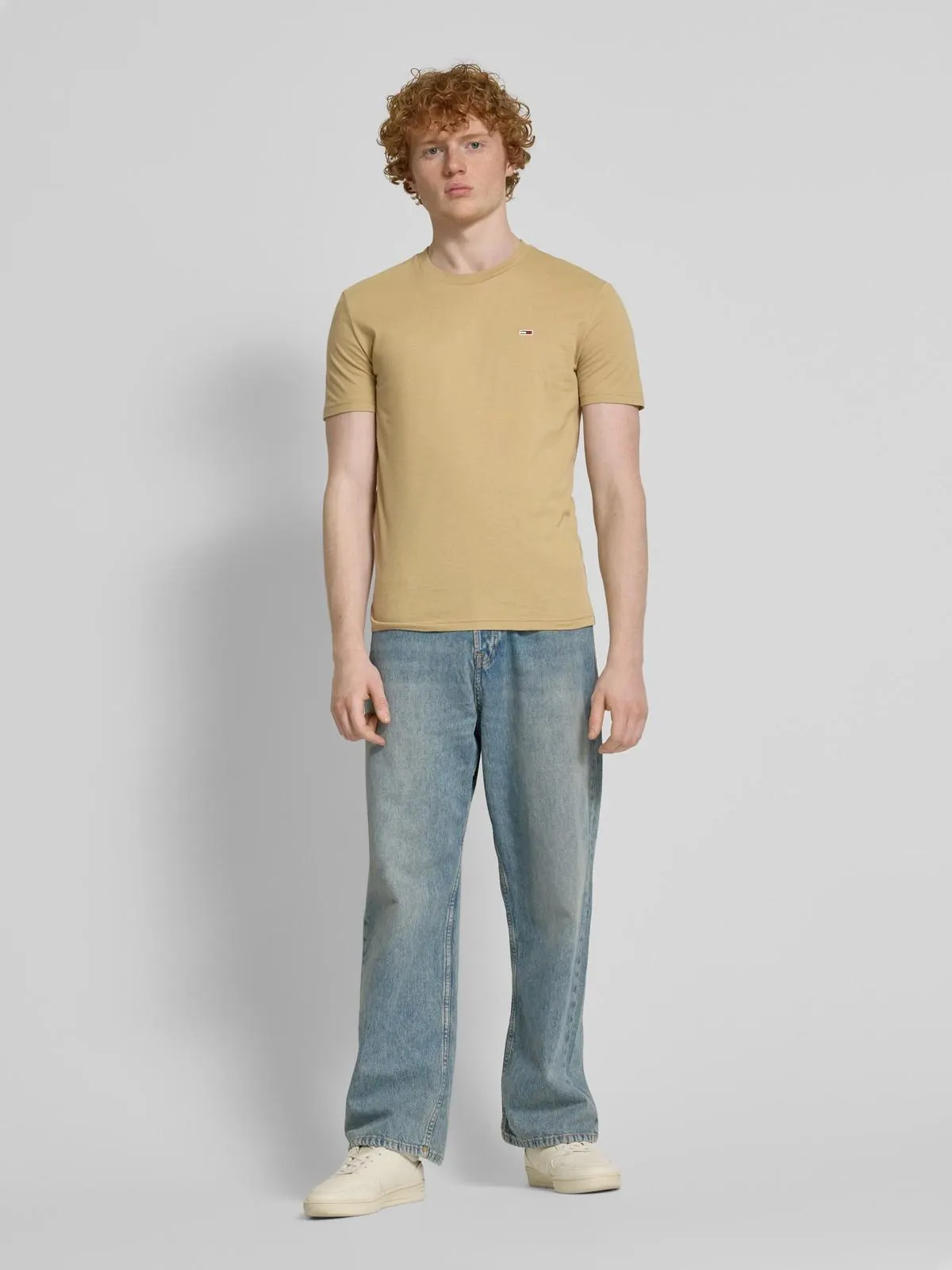 Slim Fit T-Shirt mit Logo-Badge im 2er-Pack in marine