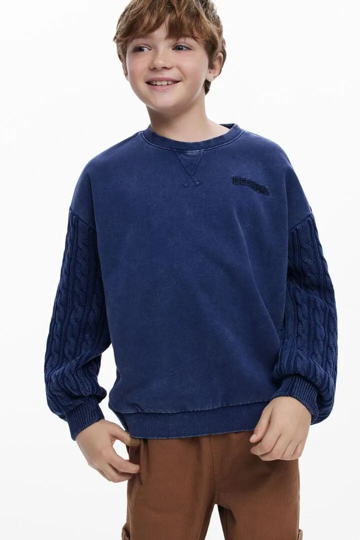 Pullover mit Zopfmusterärmeln