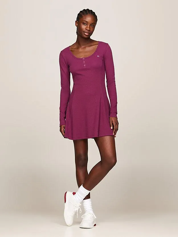 Geripptes Fit-and-Flare-Kleid im Henley-Stil