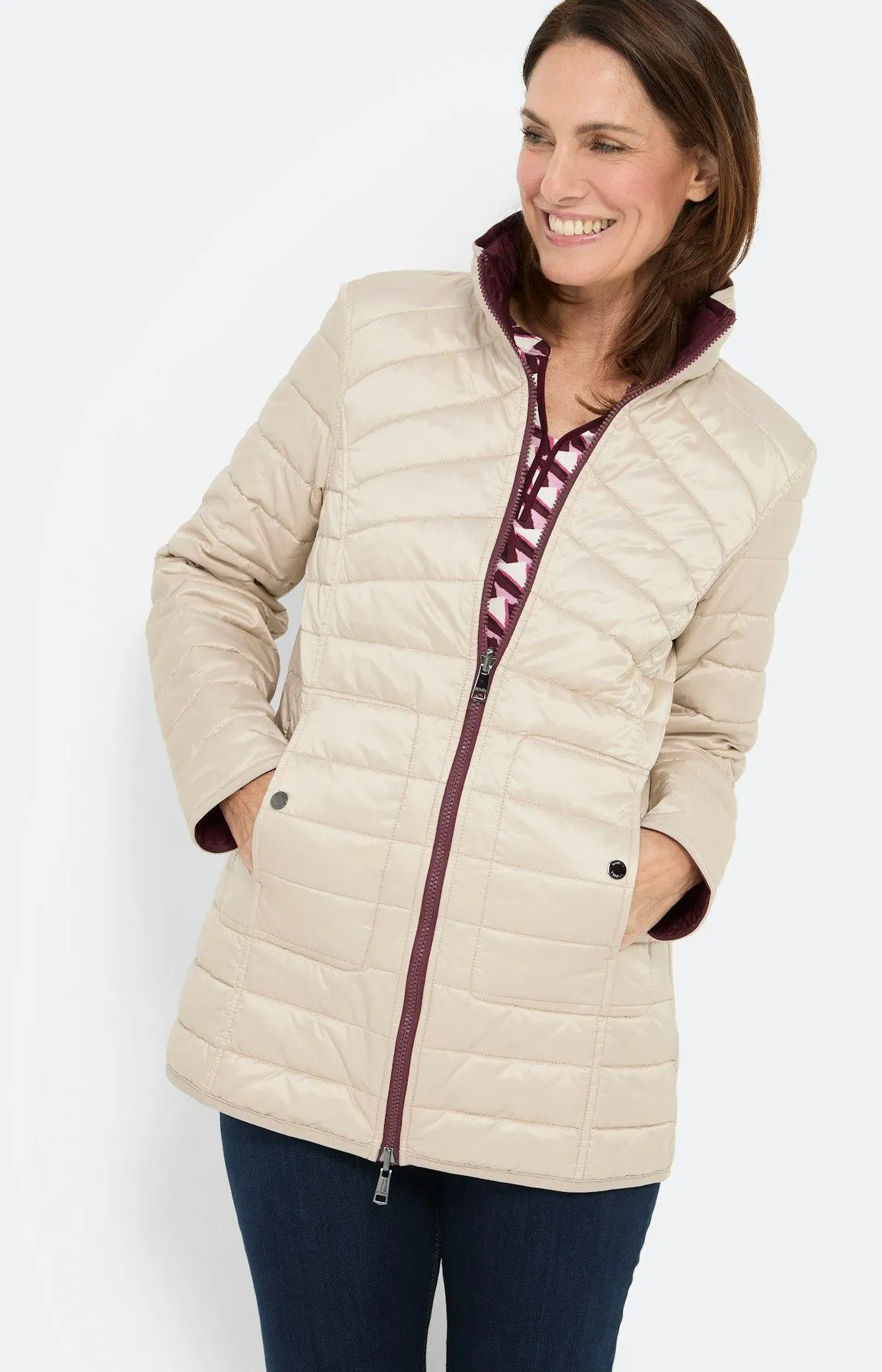 Steppjacke mit knöpfbaren Taschen, beige