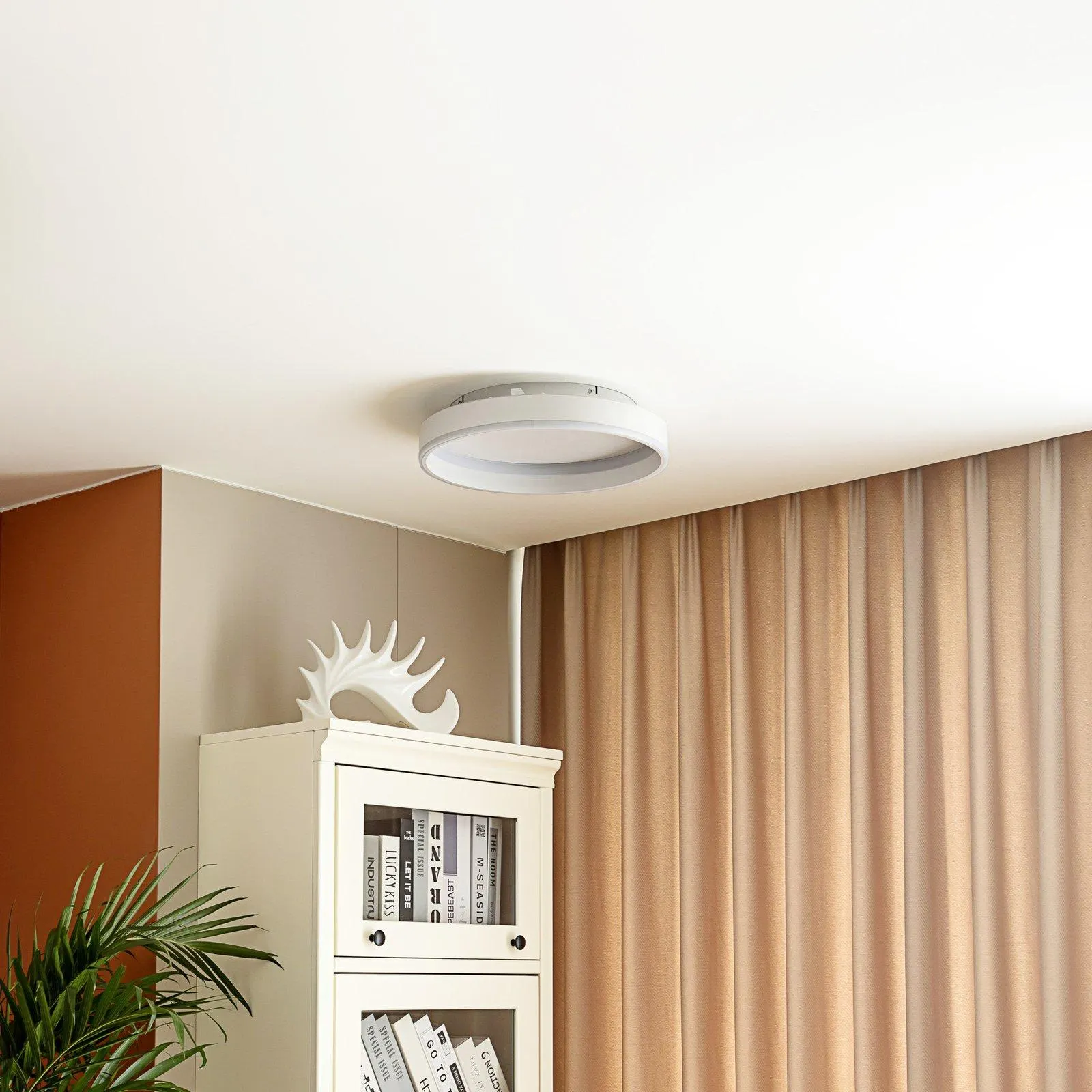 Lindby Smart LED-Deckenlampe Yasmen, weiß, Metall, CCT, Tuya