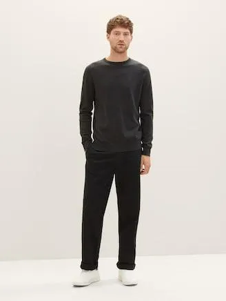 Schlichter Strickpullover