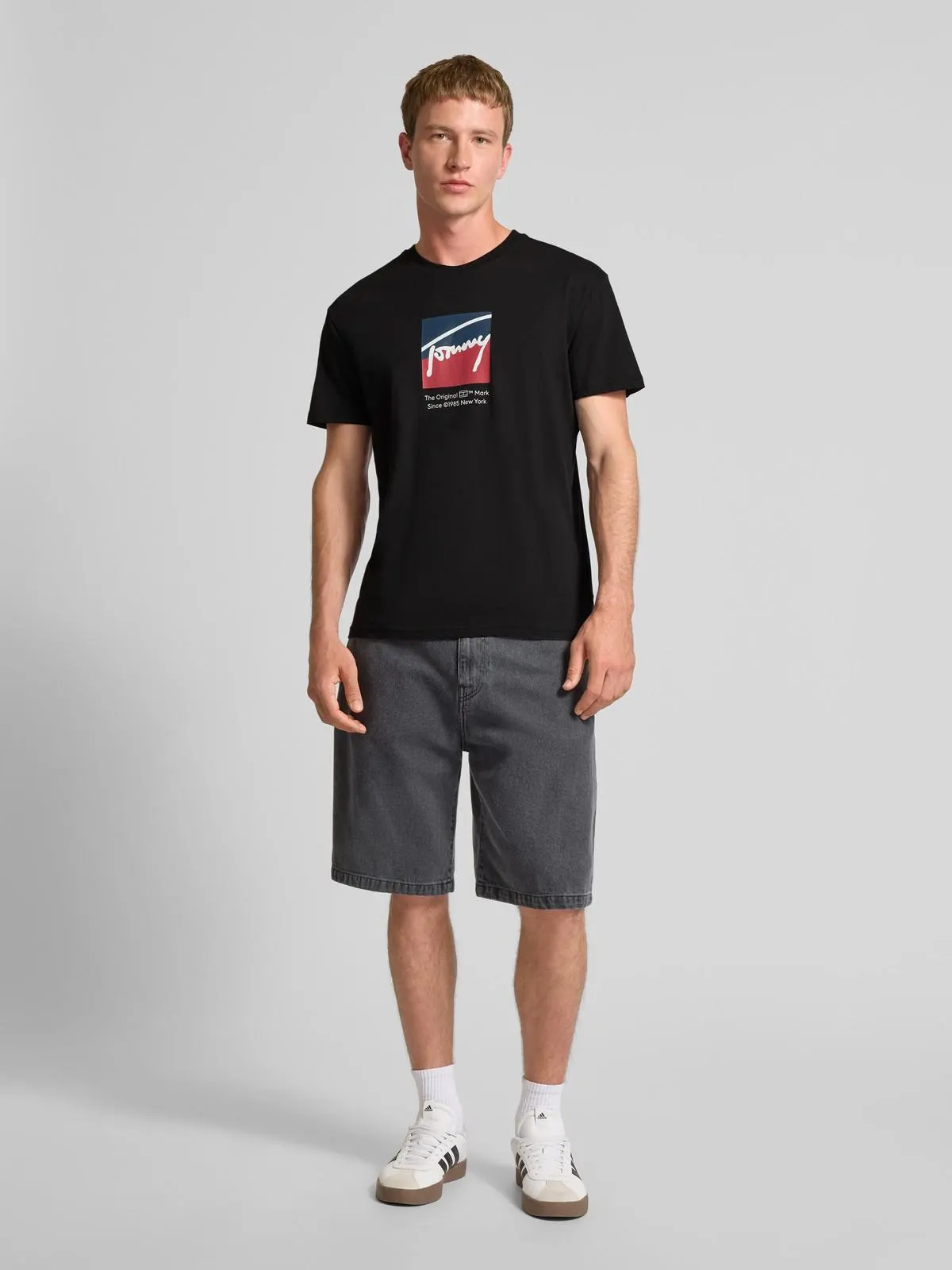 Regular Fit T-Shirt aus reiner Baumwolle in black