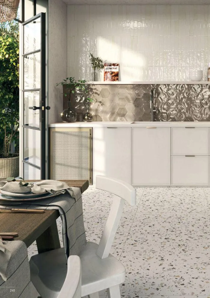 Fliesen 2024 von 5. Juni bis 31. Dezember 2024 - Flugblätt seite 238