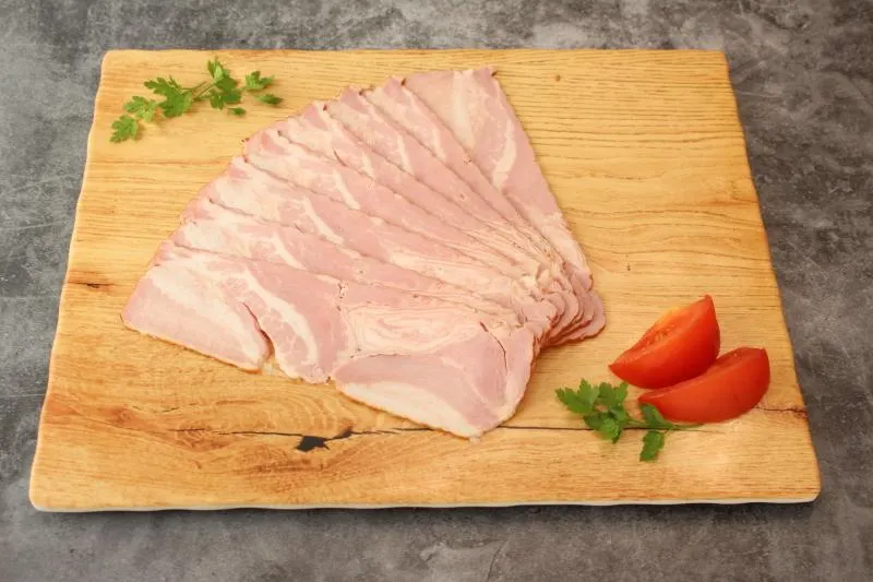 Frühstücksspeck geschnitten