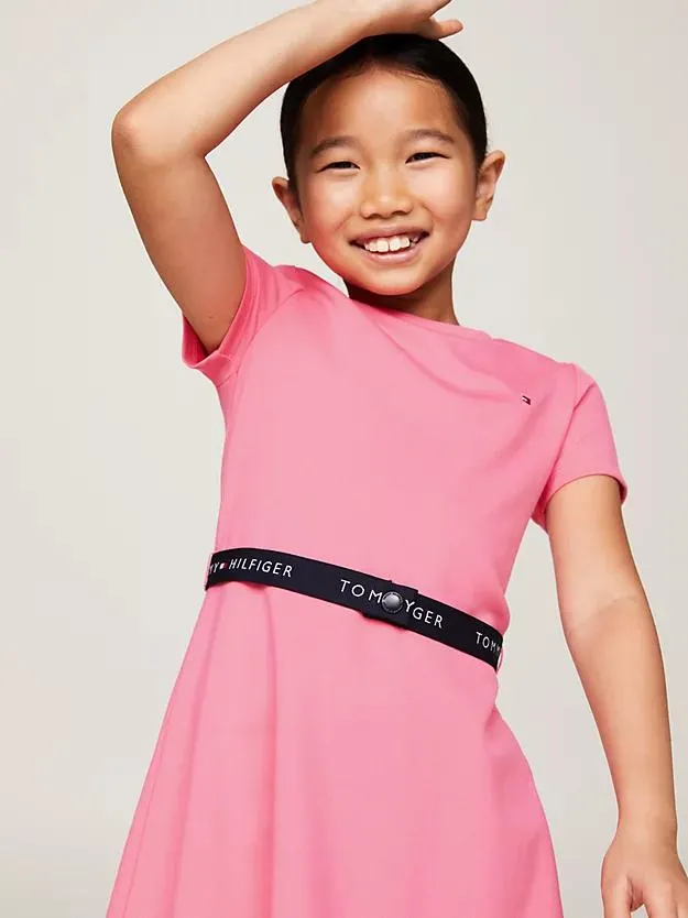 Essential Skater-Kleid mit Taillengürtel