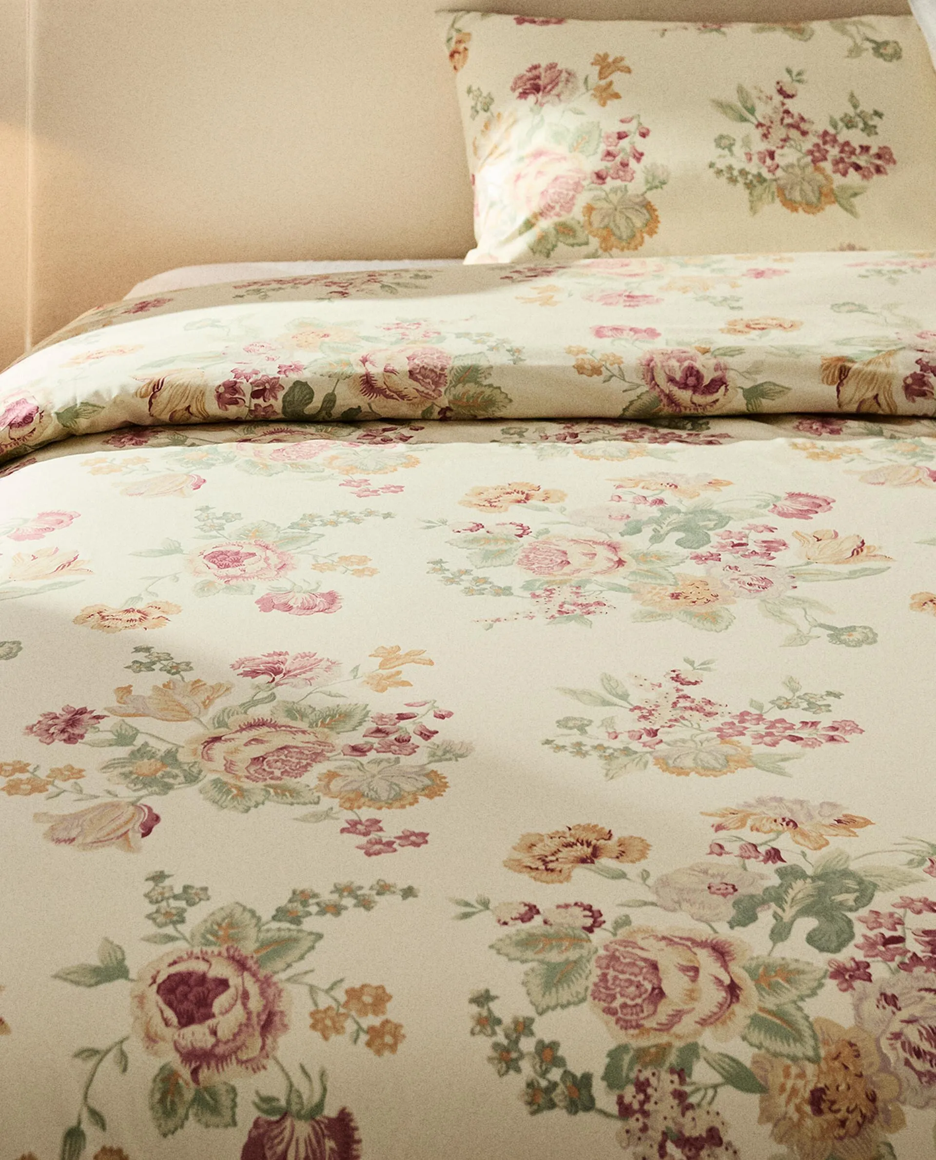 COPRIPIUMINO CON STAMPA DI BOUQUET