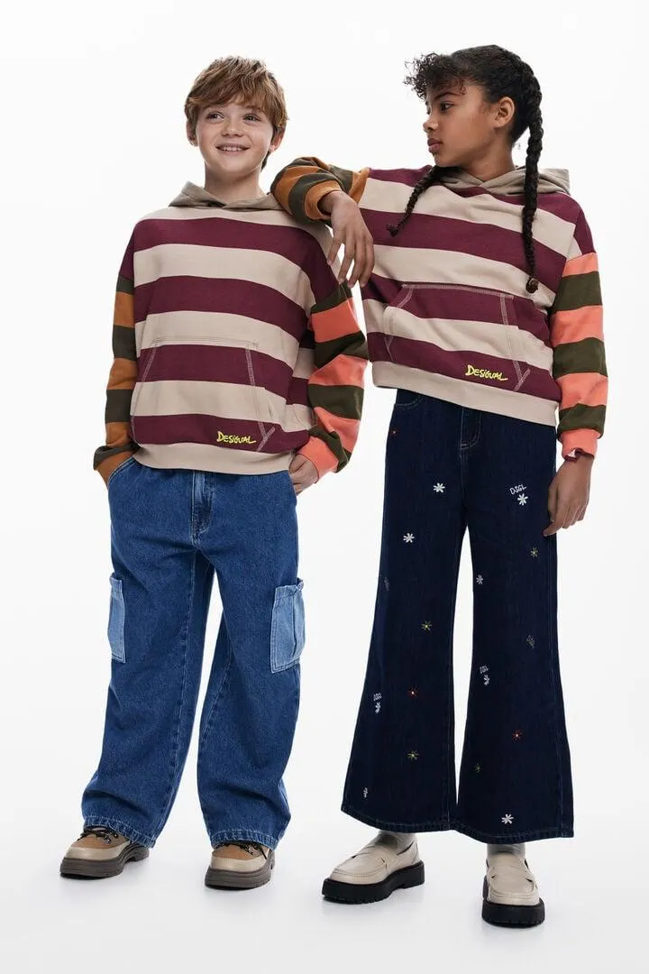 Sweatshirt mit kombinierten Streifen