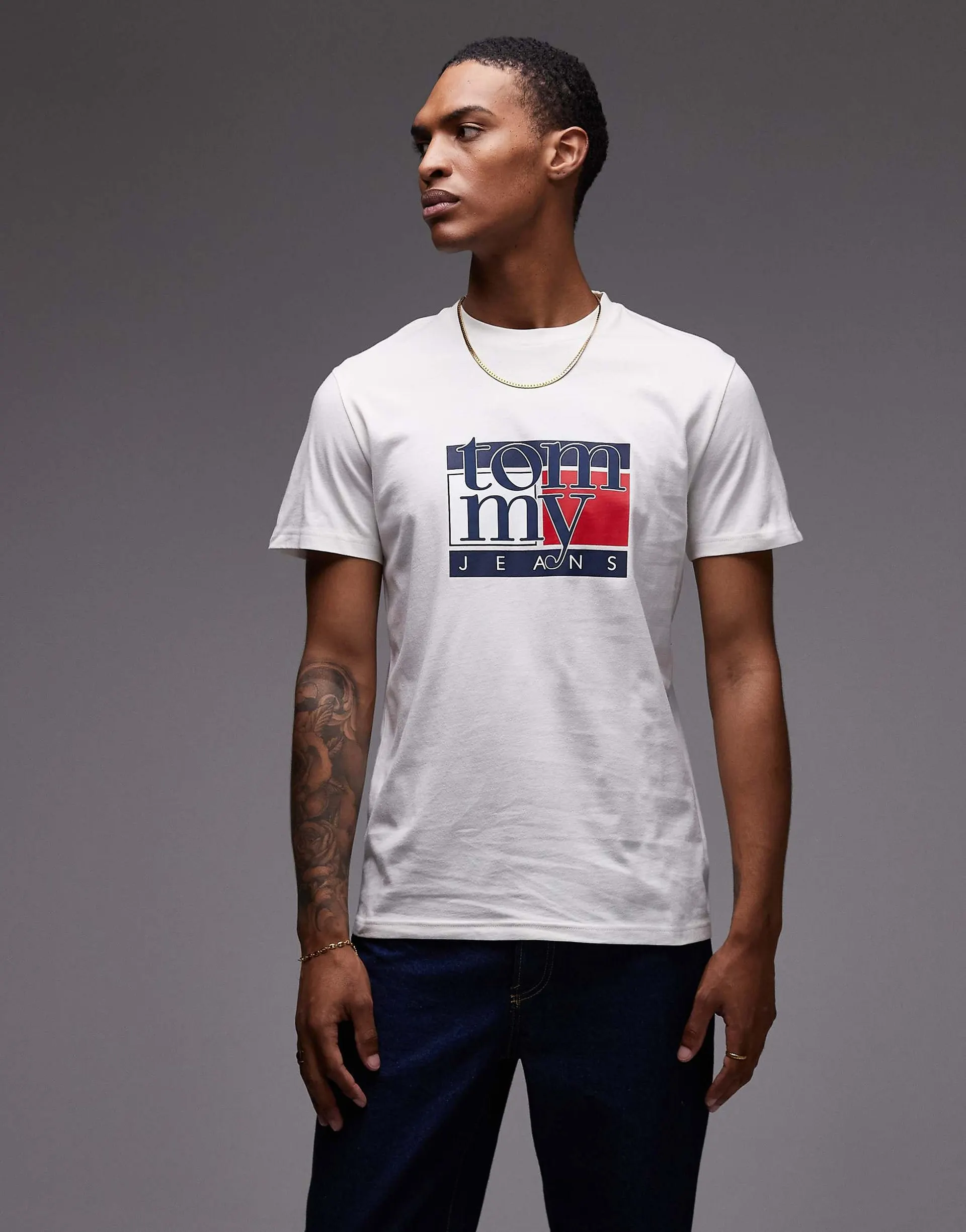 Tommy Jeans 90s flag t-shirt in white