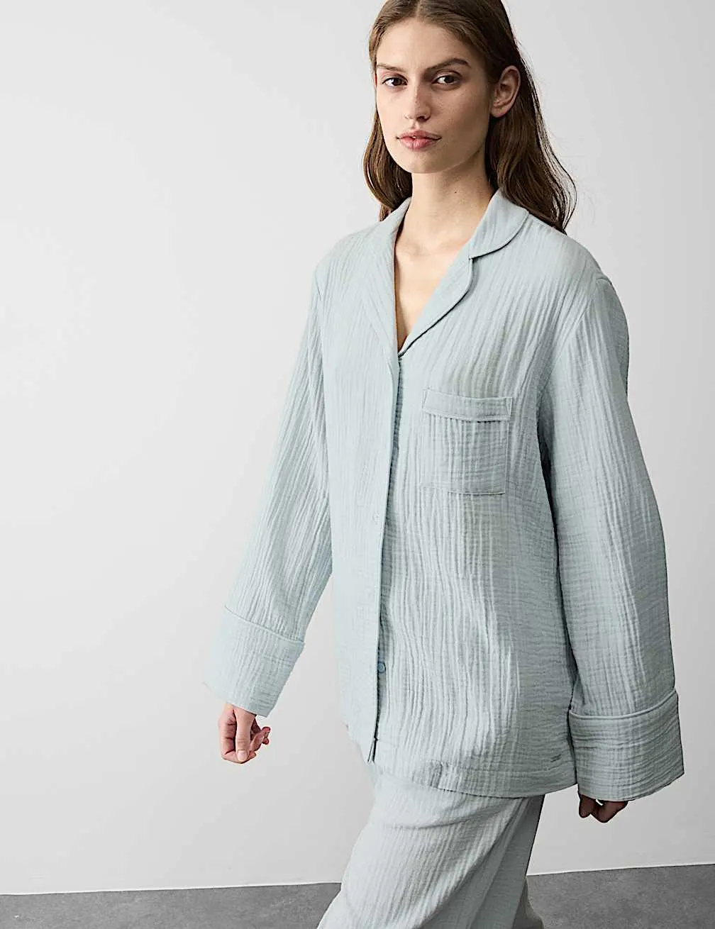 Schlafanzug-Set aus reinem Baumwoll-Musselin mit Reverskragen