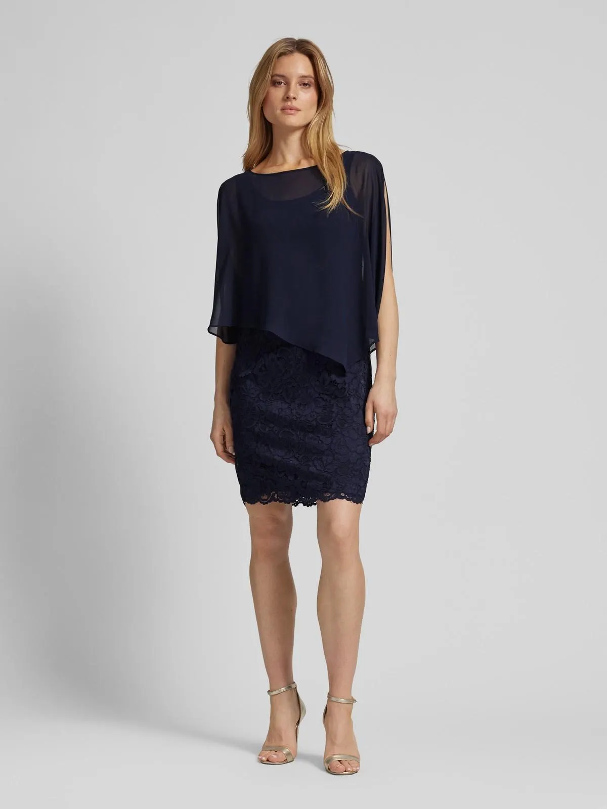 Knielanges Cocktailkleid im Double-Layer-Look in dunkelblau