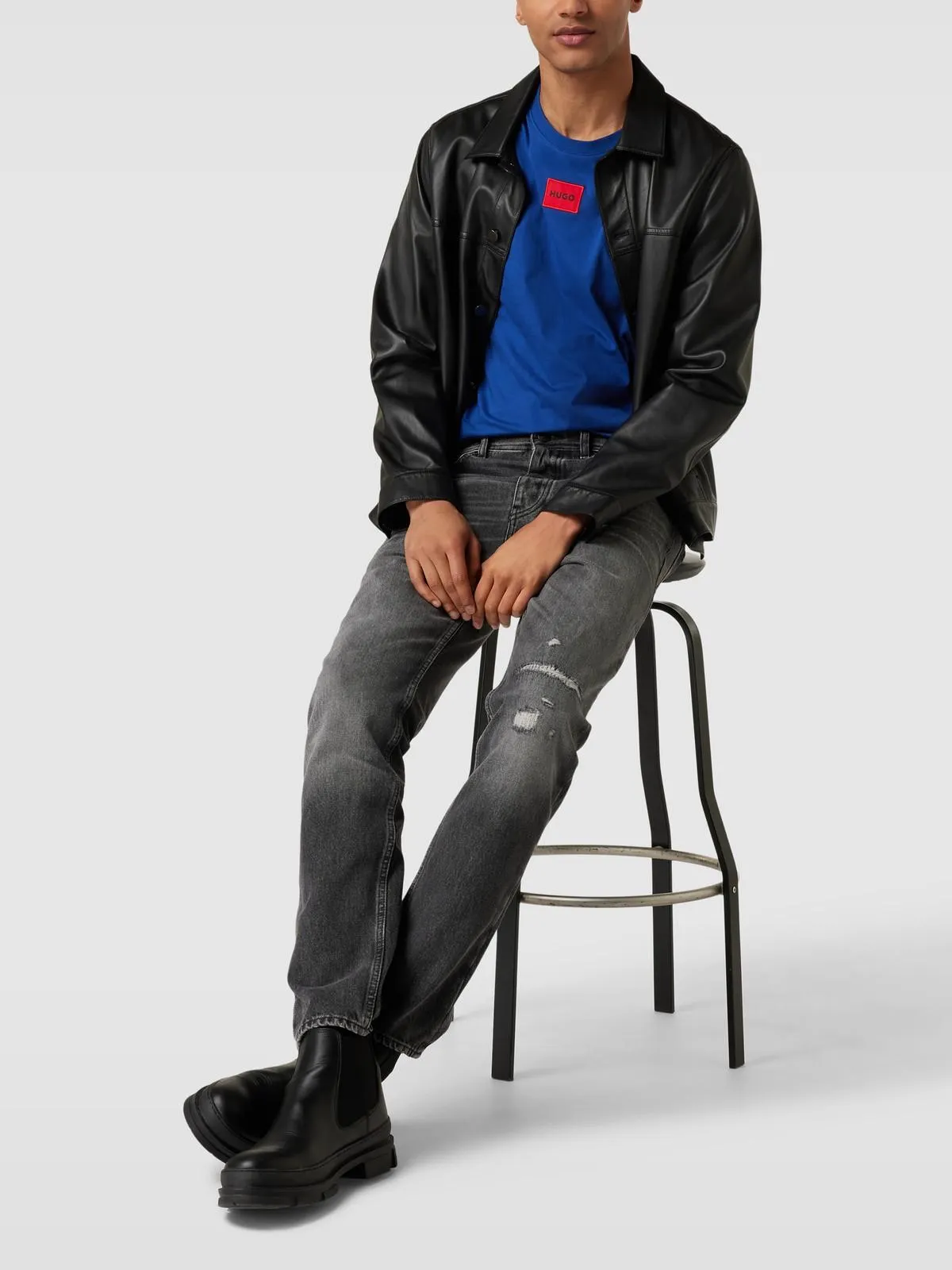 T-Shirt mit Label-Patch Modell 'Diragolino' in royal