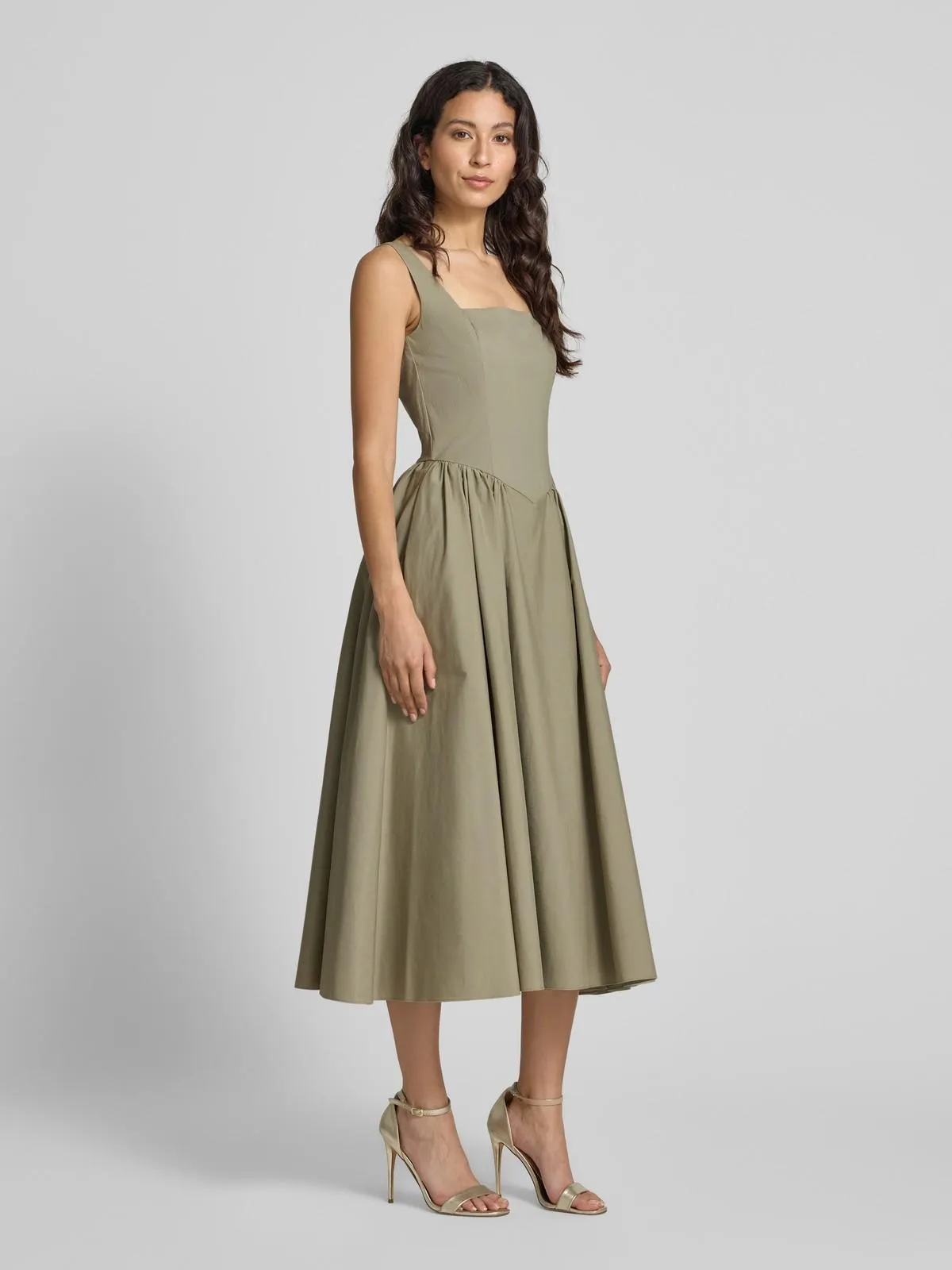 Cocktailkleid mit Karree-Ausschnitt in khaki