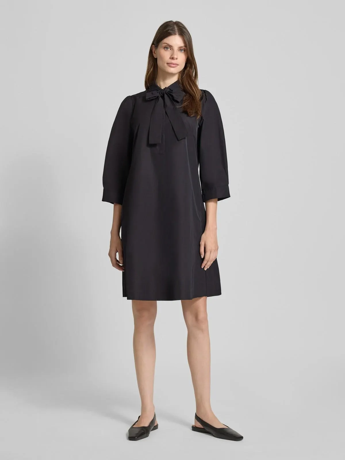 Knielanges Kleid aus Taft in black