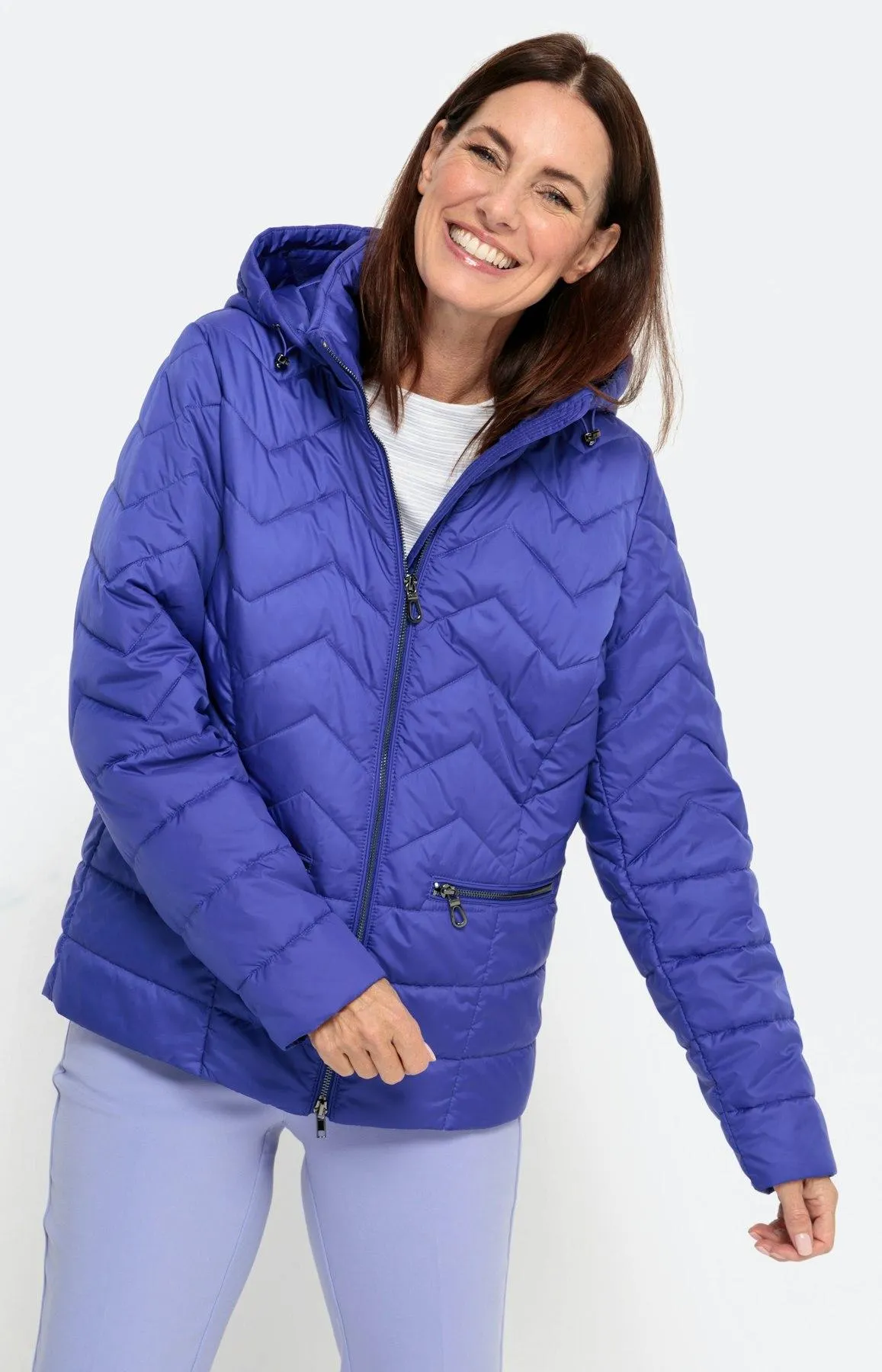 Zickzack- Steppjacke mit Kapuze, violet