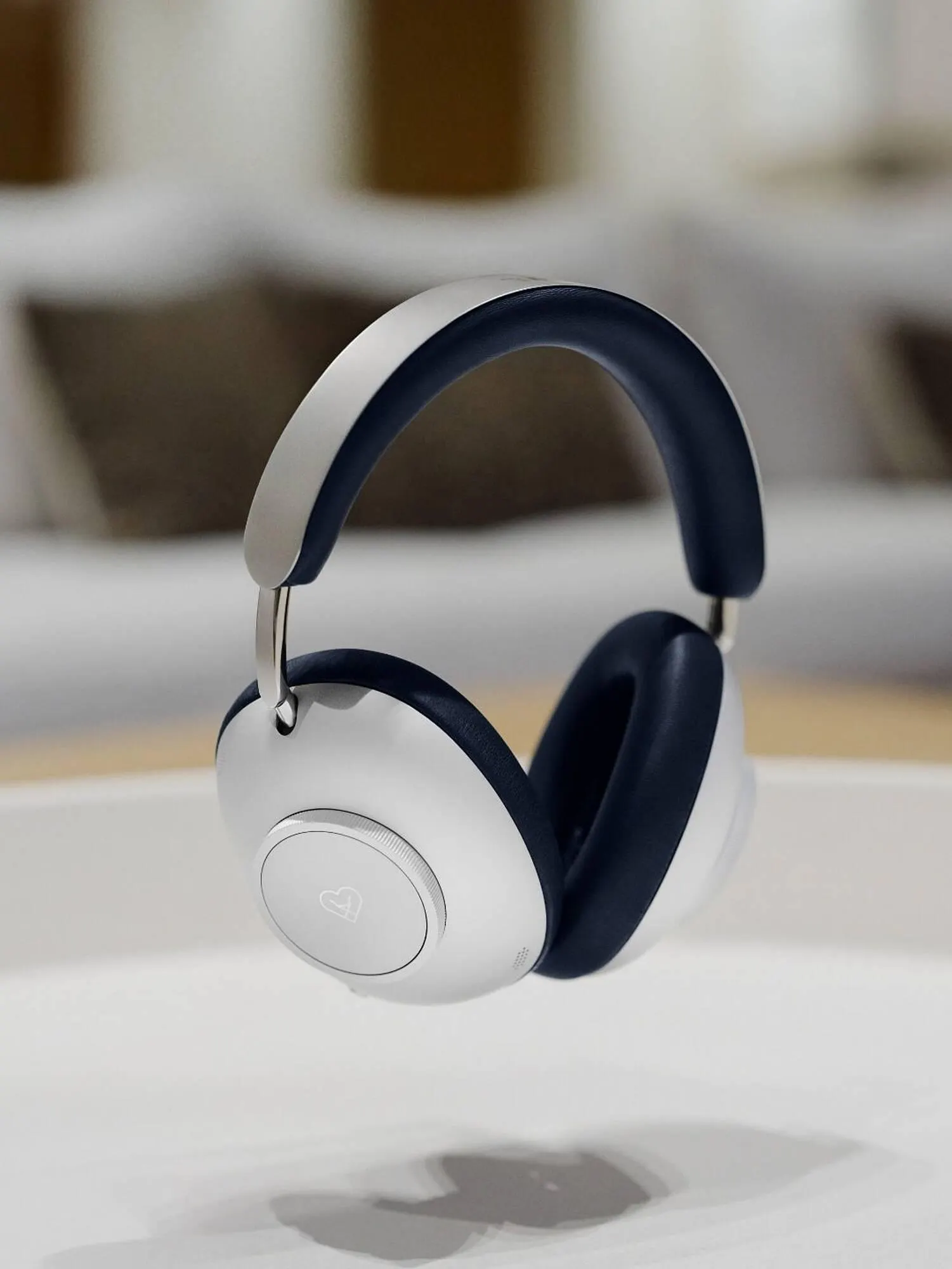 LOEWE Flugblatt von 12. November bis 1. Dezember 2025 - Flugblätt seite 2