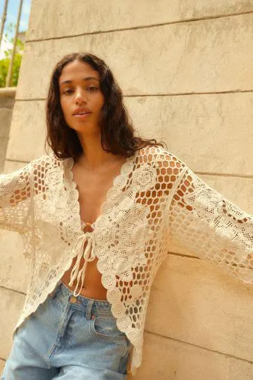 Langärmelige Häkeljacke