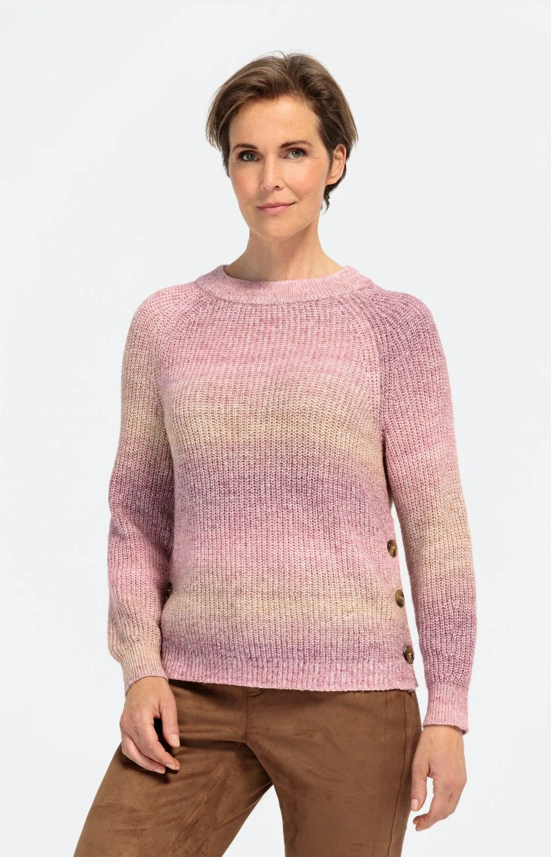 Strickpullover mit seitlichen Knöpfen