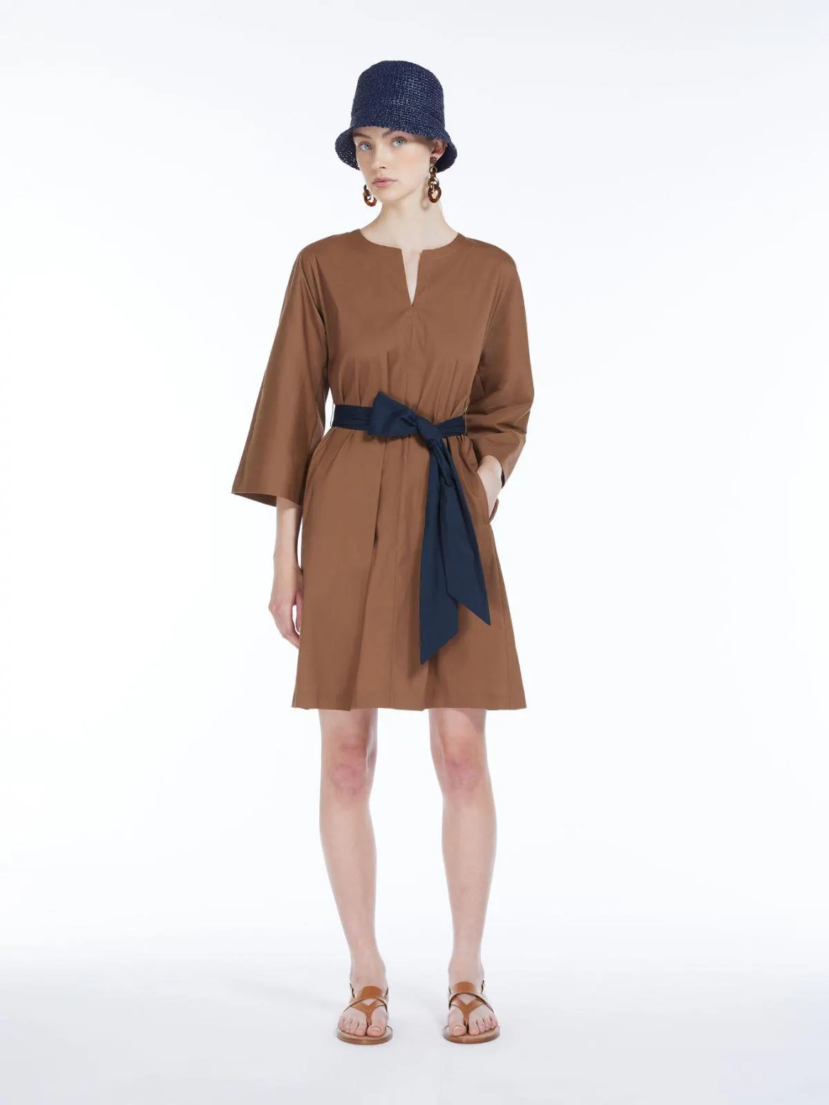 Kurzes Kleid aus Baumwollgemisch