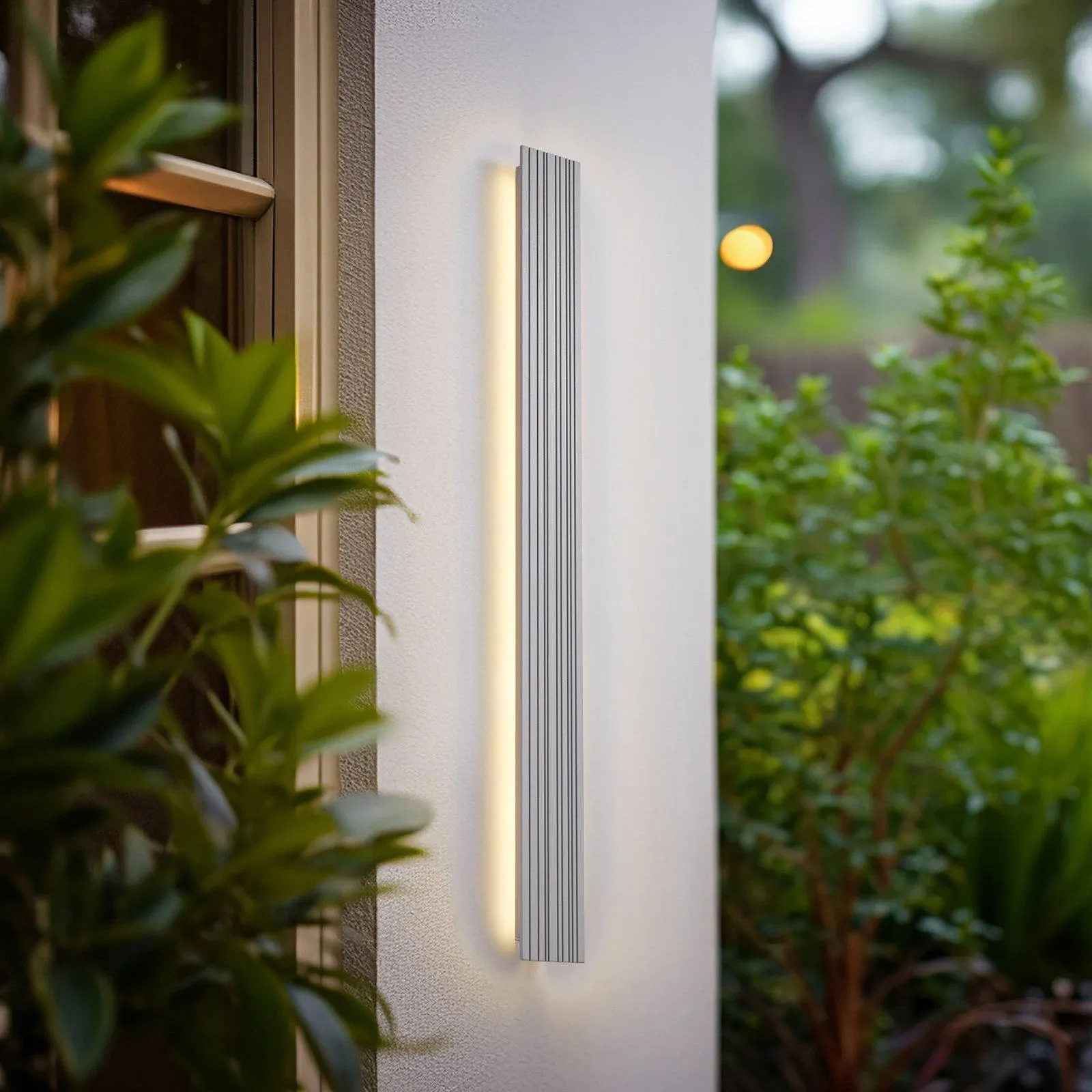 Lucande LED-Außenwandleuchte Melira, Länge 100 cm, grau