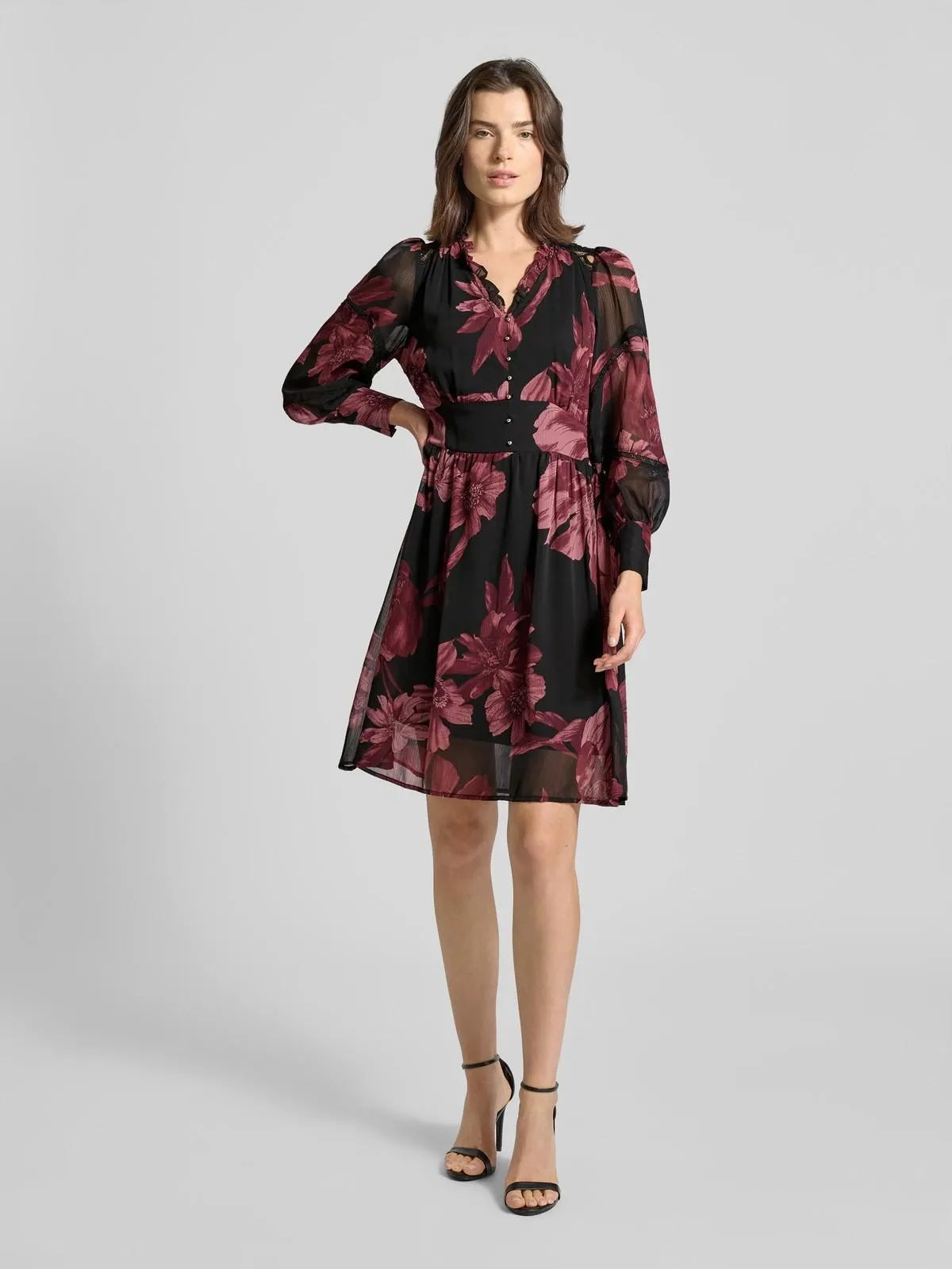 Knielanges Kleid mit V-Ausschnitt Modell 'Ma44rcella' in black