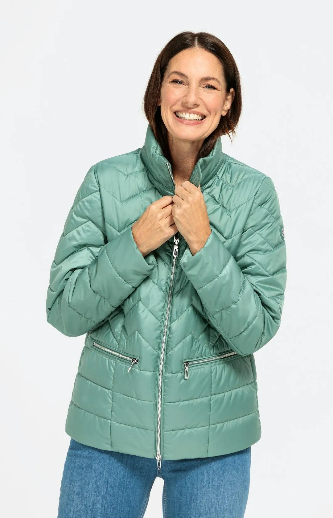 Steppjacke mit versteckter Kapuze