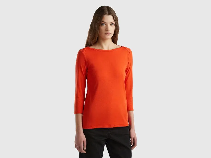 T-Shirt mit U-Bootausschnitt aus 100% Baumwolle