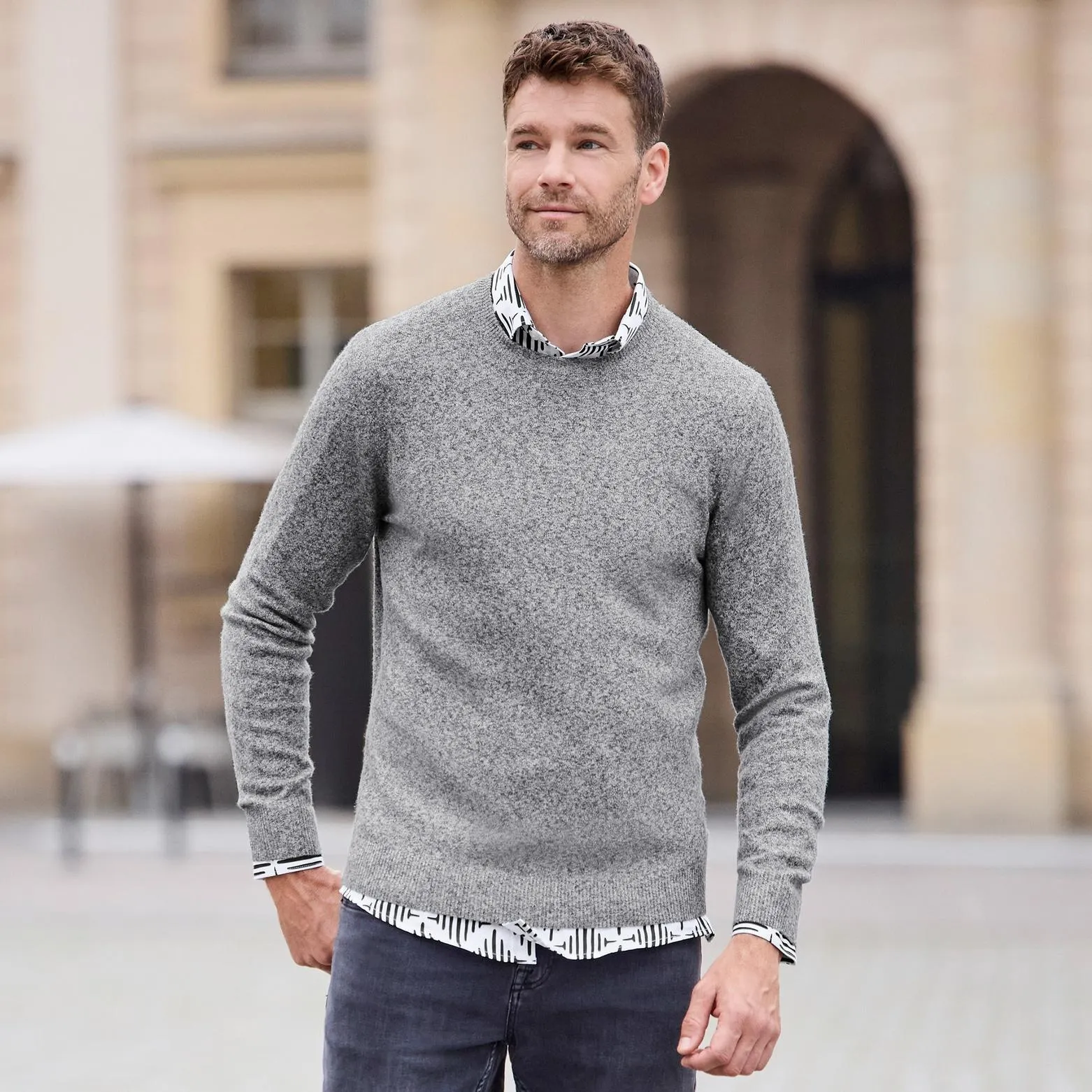 Herren-Feinstrick-Pullover mit Rundhalsausschnitt