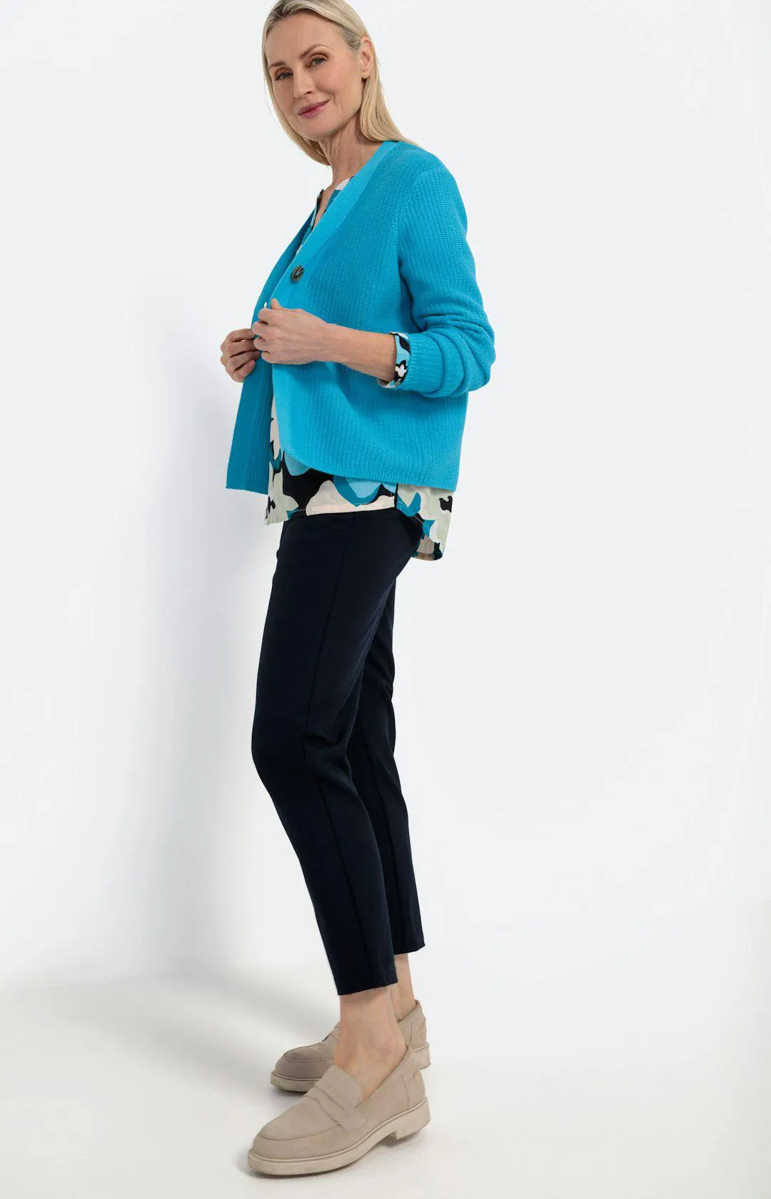 Langarm-Strickjacke mit Knopf