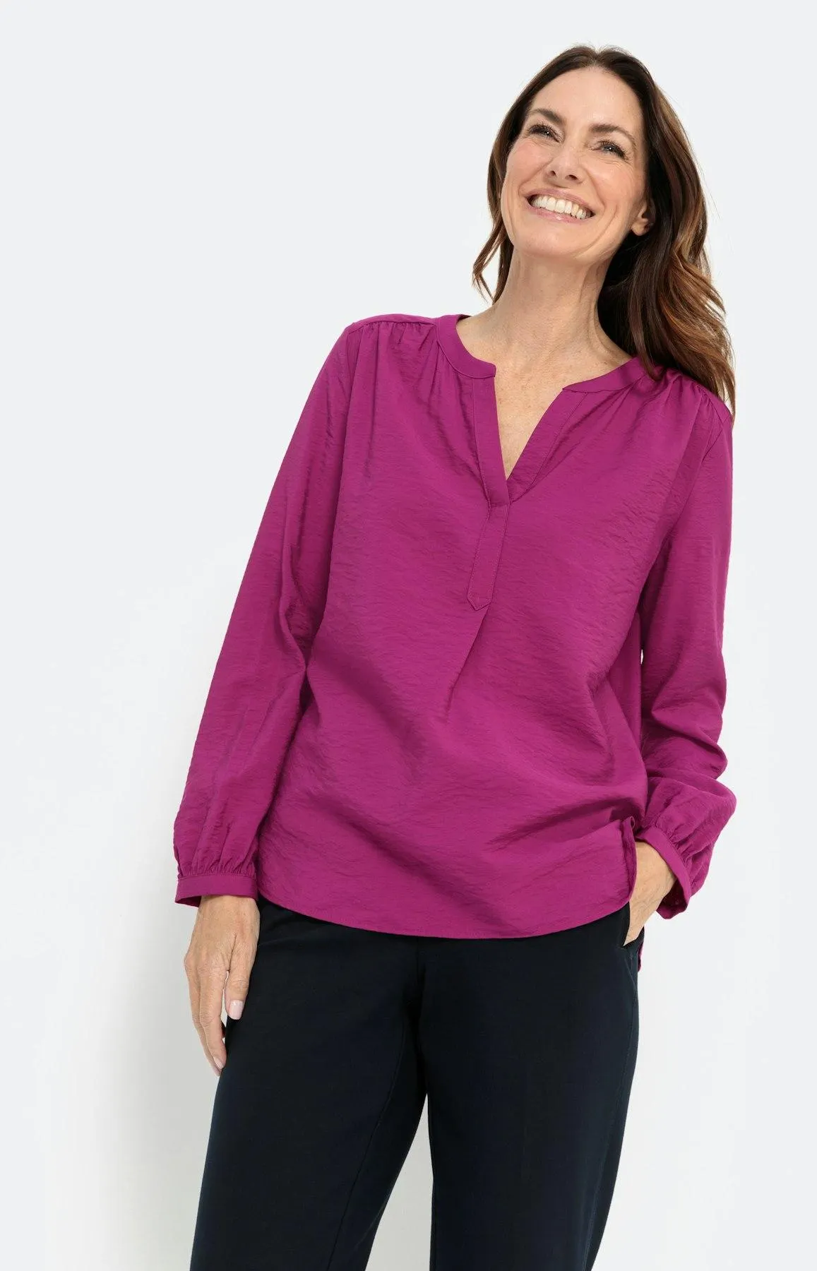 Blusenshirt in fein gehämmerter Struktur