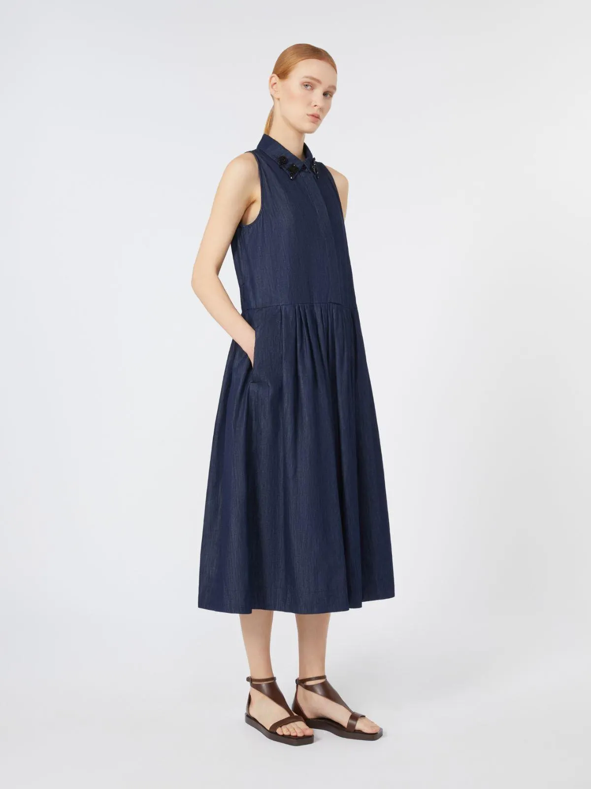 Ärmelloses Kleid aus Denim - Nachtblau