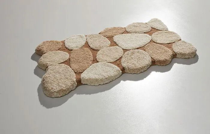 Badgarnitur mit rutschhemmender Rückseite