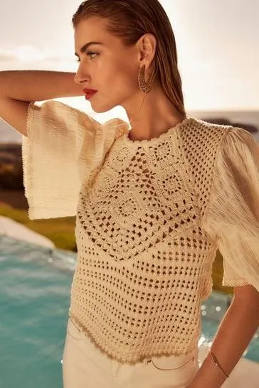 Kurzärmeliges, gewebtes Häkel-Top