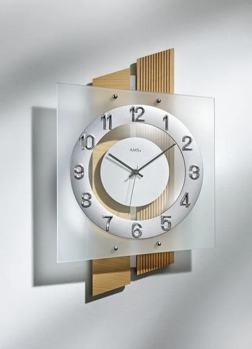 Wanduhr mit Funkuhrwerk