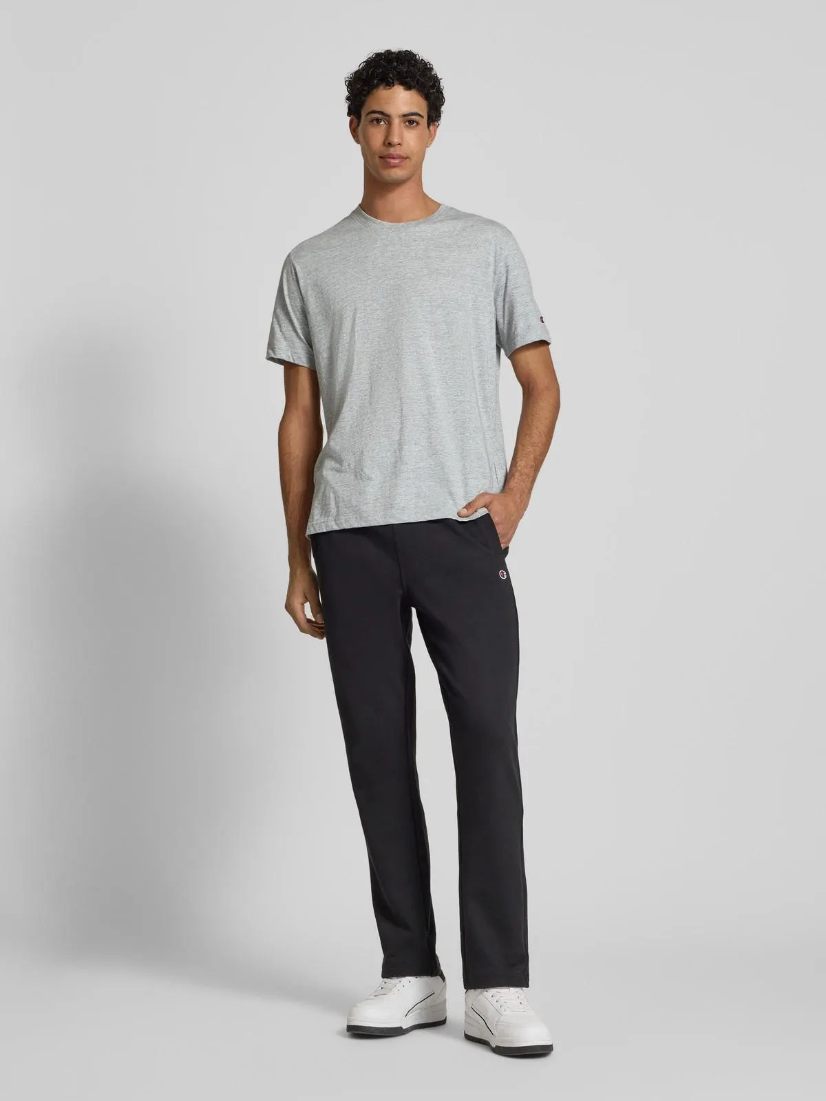 T-Shirt mit Logo-Badge im 2er-Pack in hellgrau melange