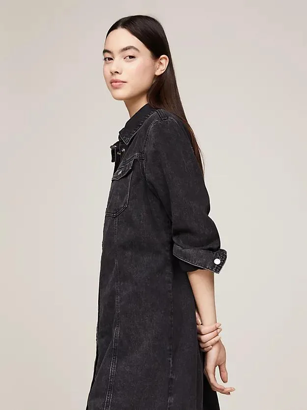 Knielanges A-Linien-Hemdkleid aus Denim
