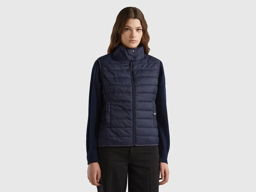 Wattierte Weste mit Wattierung aus recycelter Watte