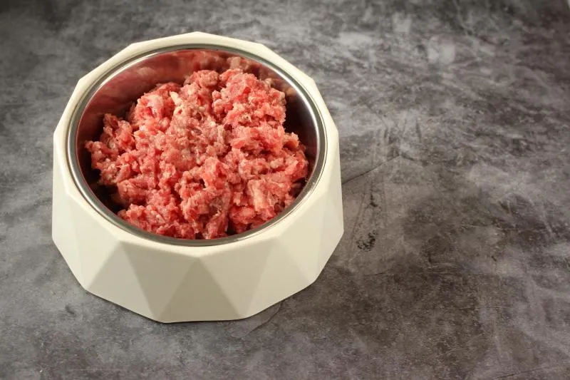 Hund Kopffleisch geschnitten roh